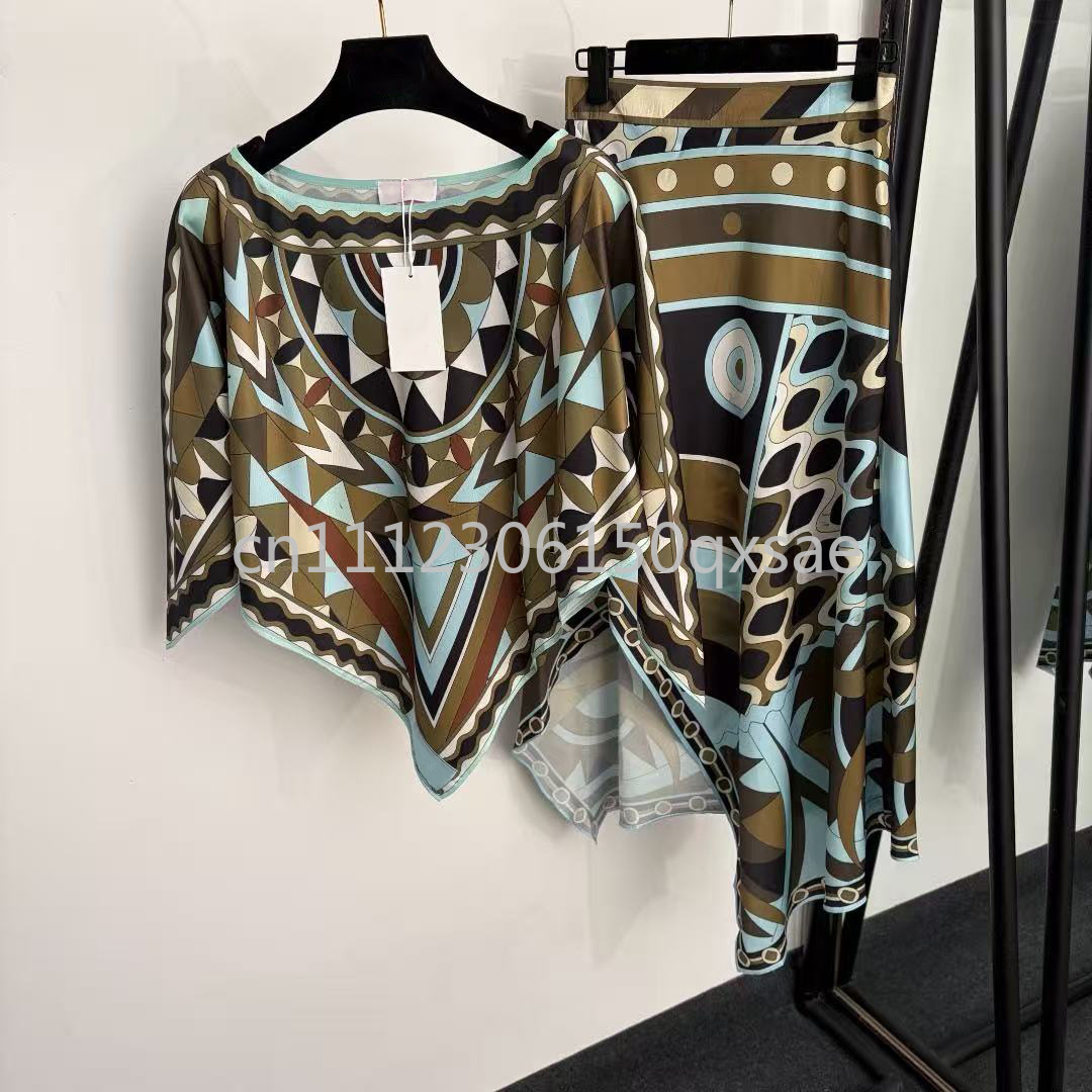 Streetwear Brand Logo - Luxe design dames zwarte manteljurkensets met