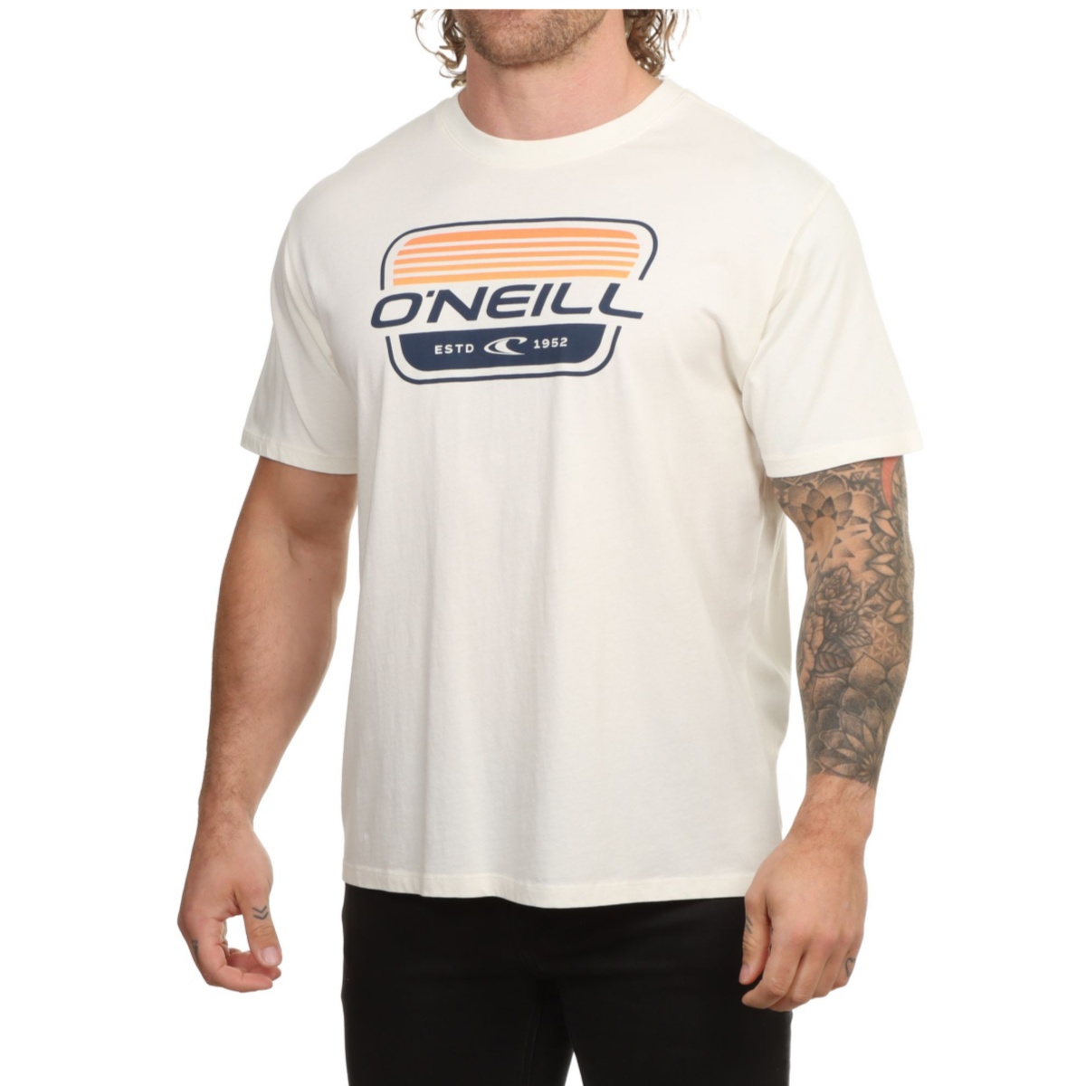Essentials 90's Surfen Outdoor - Streetwear Brand Essentials recensie en prijs